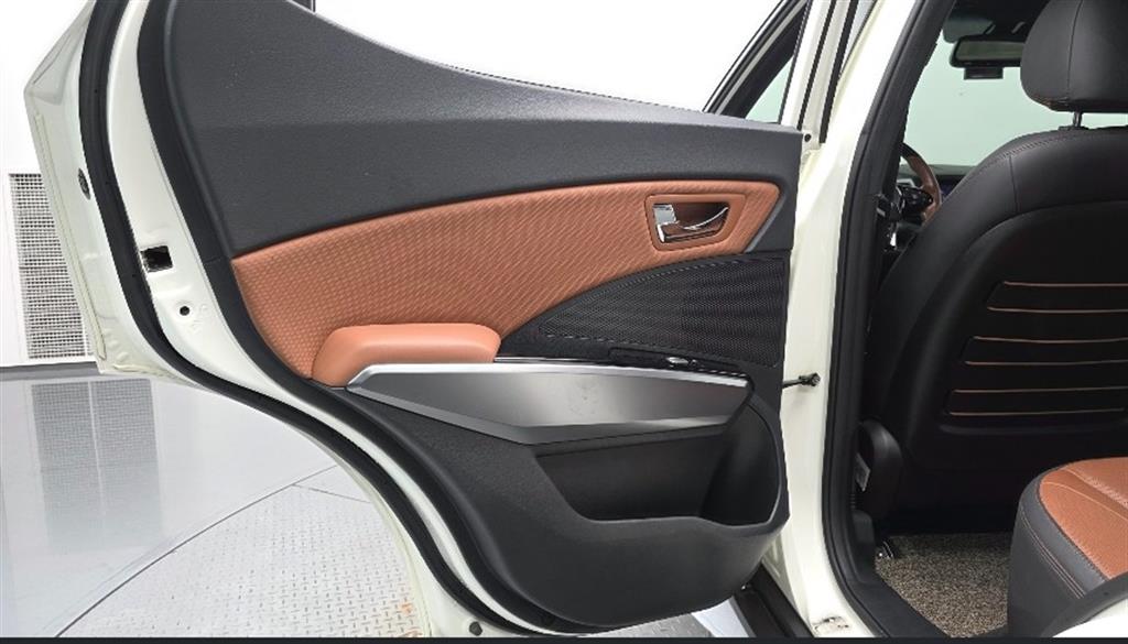 Ssangyong Tivoli 2018 Blanco - Importación desde Corea - HF Imports Iquique - Foto 16
