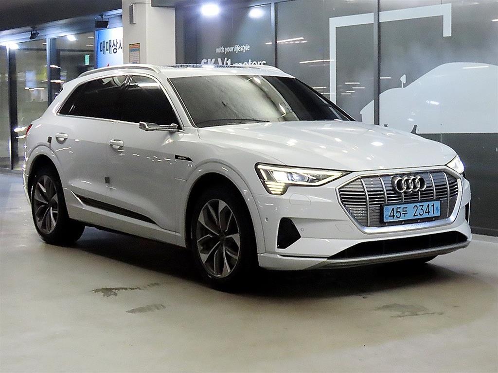Audi e-Tron 2021 Blanco - Importación desde Corea - HF Imports Iquique - Foto 1
