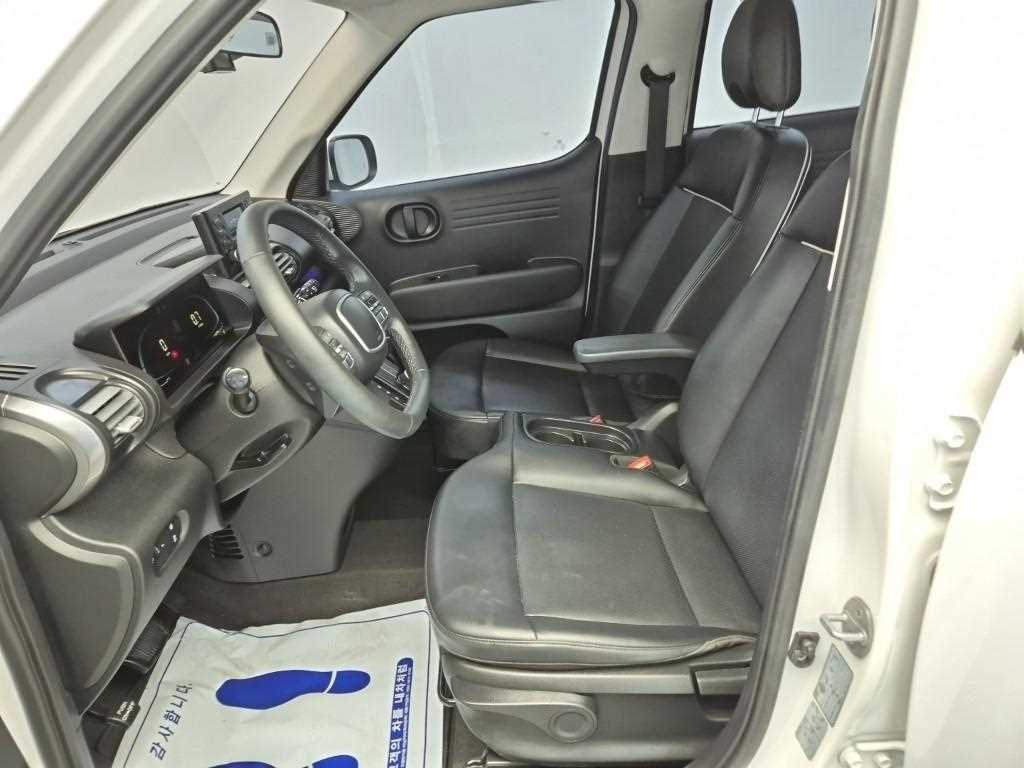 HYUNDAI Casper - Vista 11