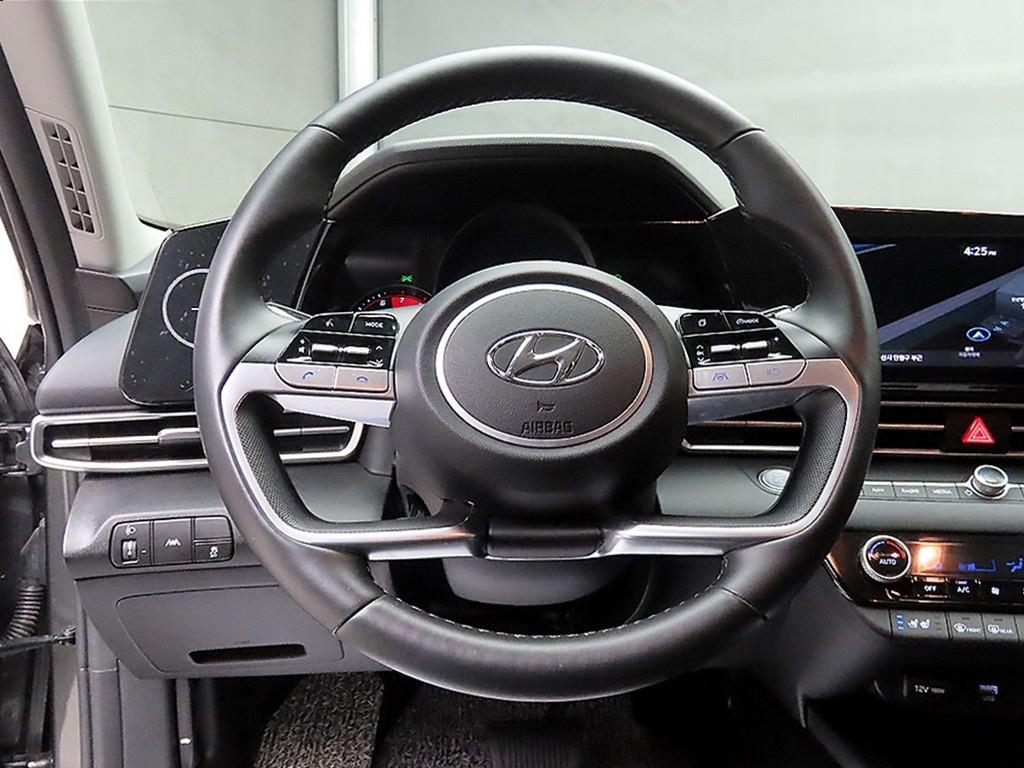 HYUNDAI Avante - Vista 11