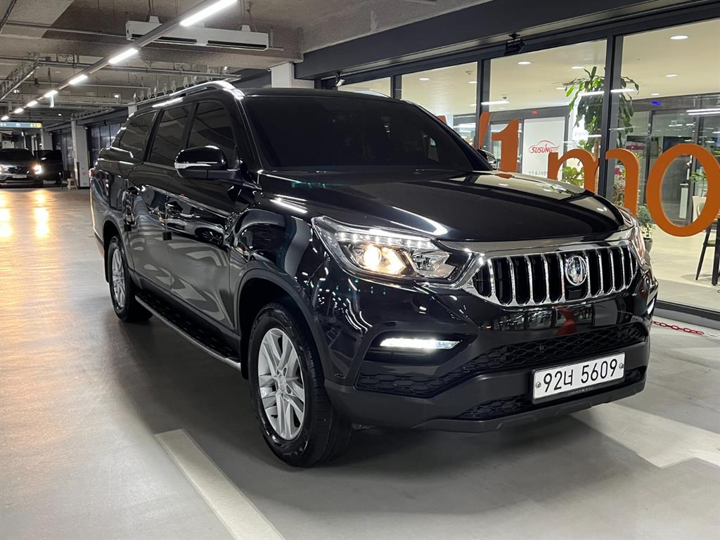 Ssangyong Rexton 2020 Negro - Importación desde Corea - HF Imports Iquique - Foto 1