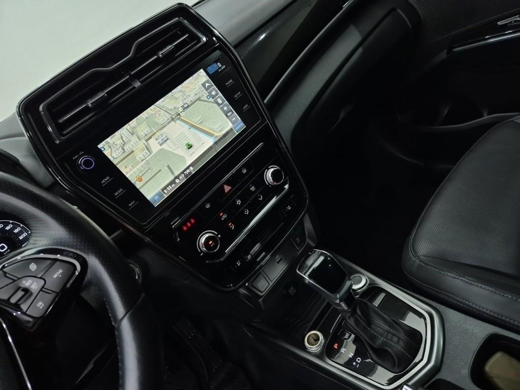 Ssangyong Tivoli - Vista 12