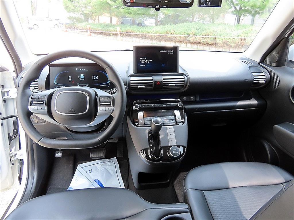 HYUNDAI Casper - Vista 9