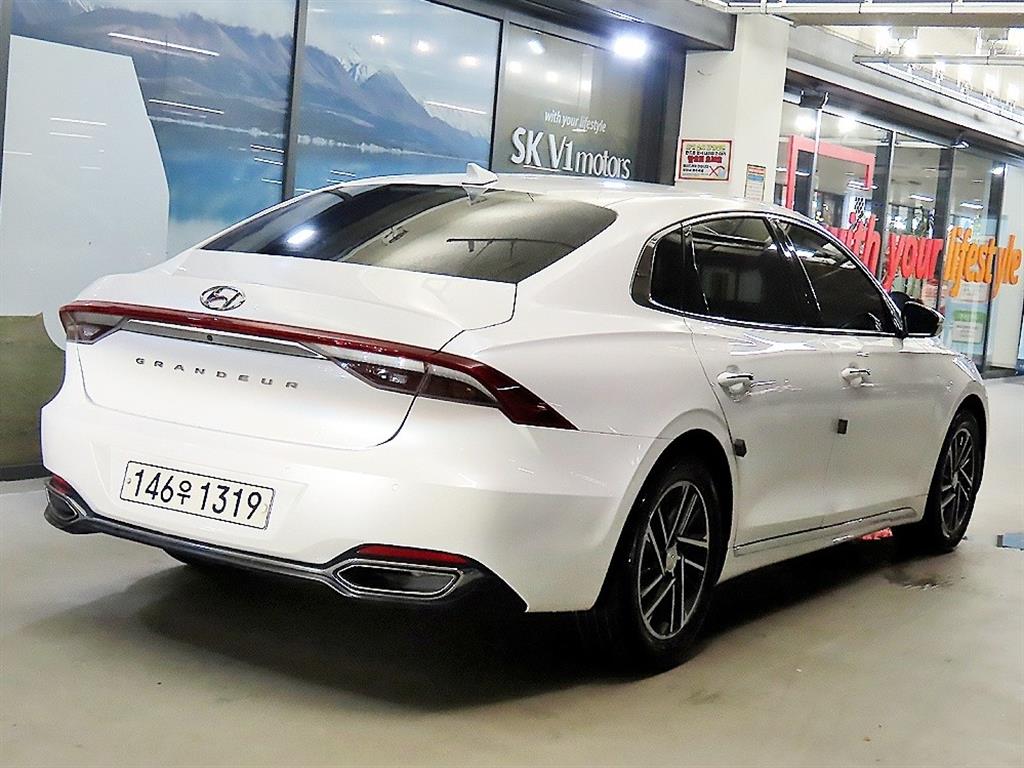 HYUNDAI Grandeur - Vista 6