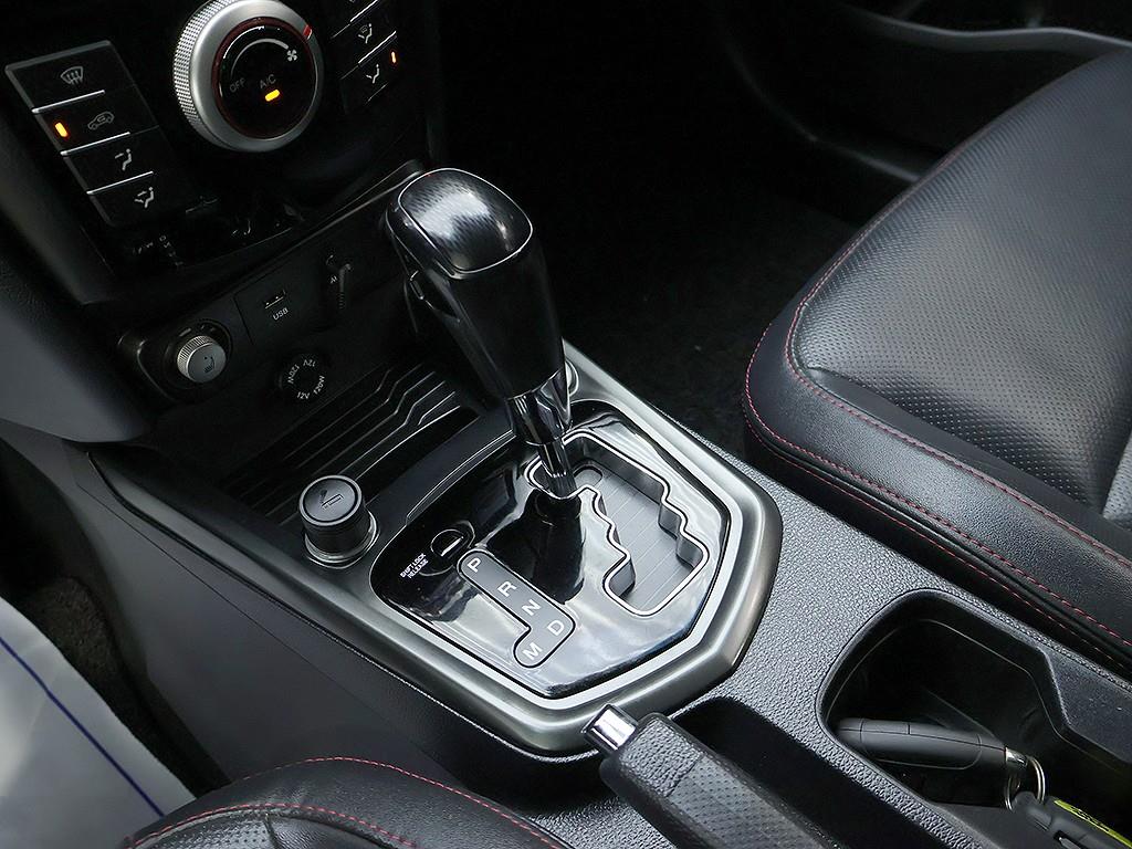 Ssangyong Tivoli - Vista 12