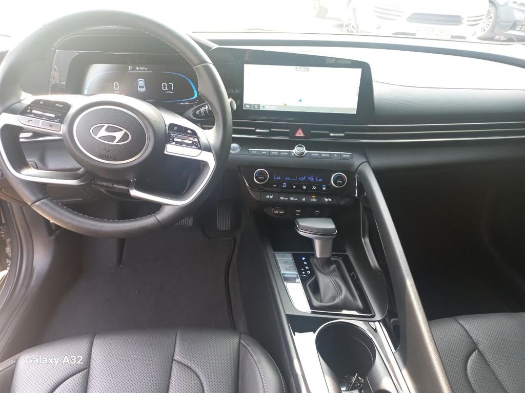 HYUNDAI Avante - Vista 11