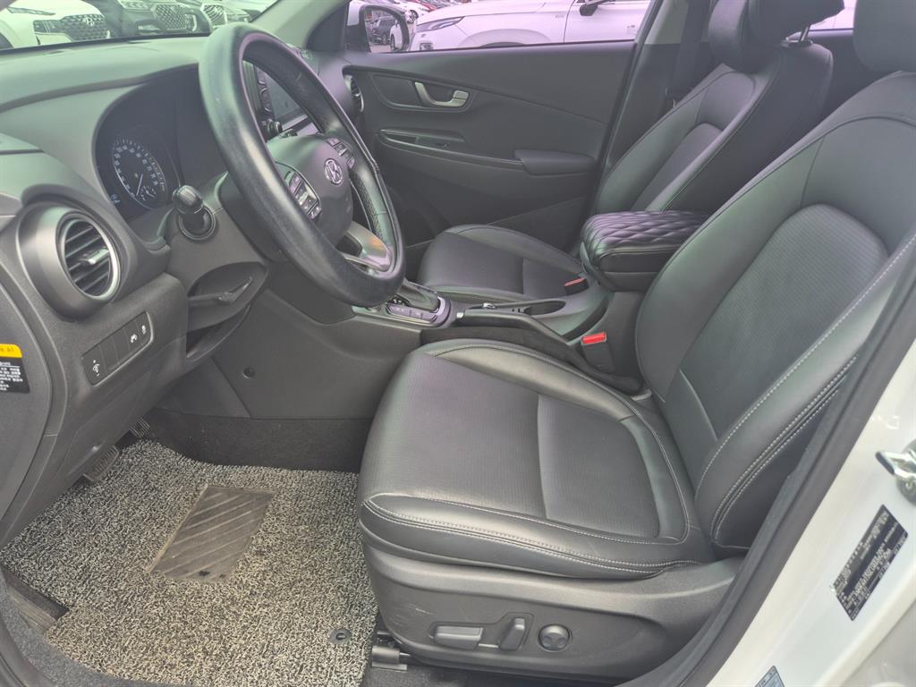 HYUNDAI Kona - Vista 11