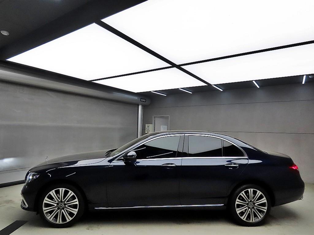 Mercedes Benz E class - Vista 6