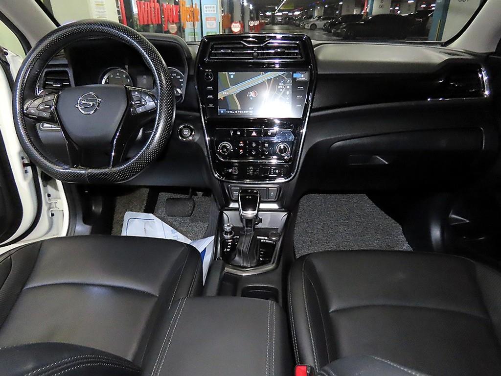 Ssangyong Tivoli - Vista 12
