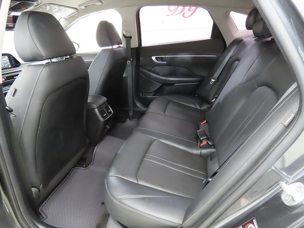 HYUNDAI Sonata - Vista 8
