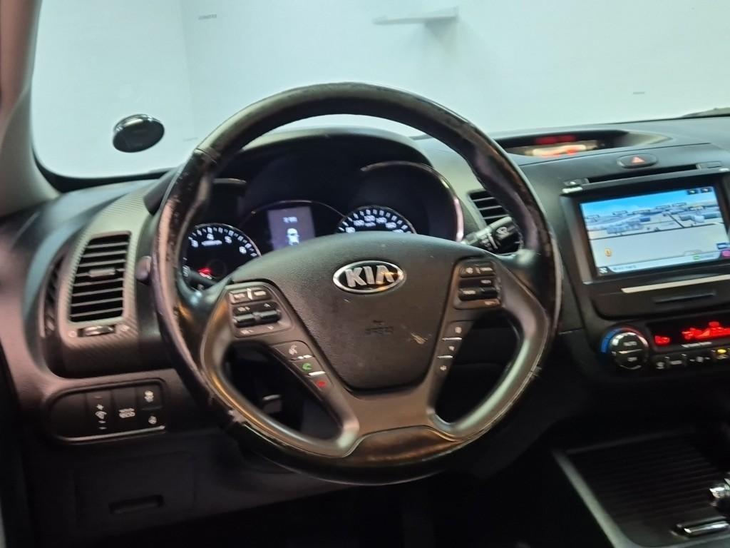 KIA K3 - Vista 11