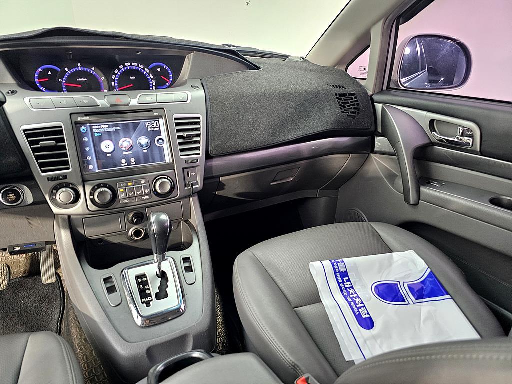 Ssangyong Korando - Vista 12