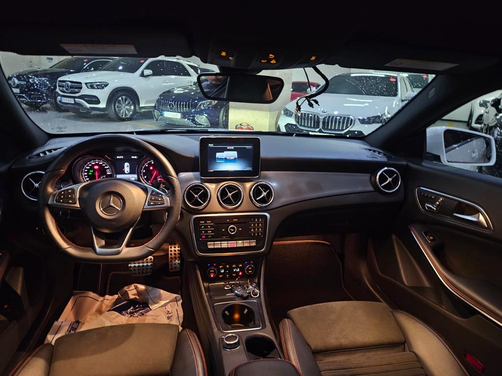 Mercedes Benz CLA Class - Vista 9