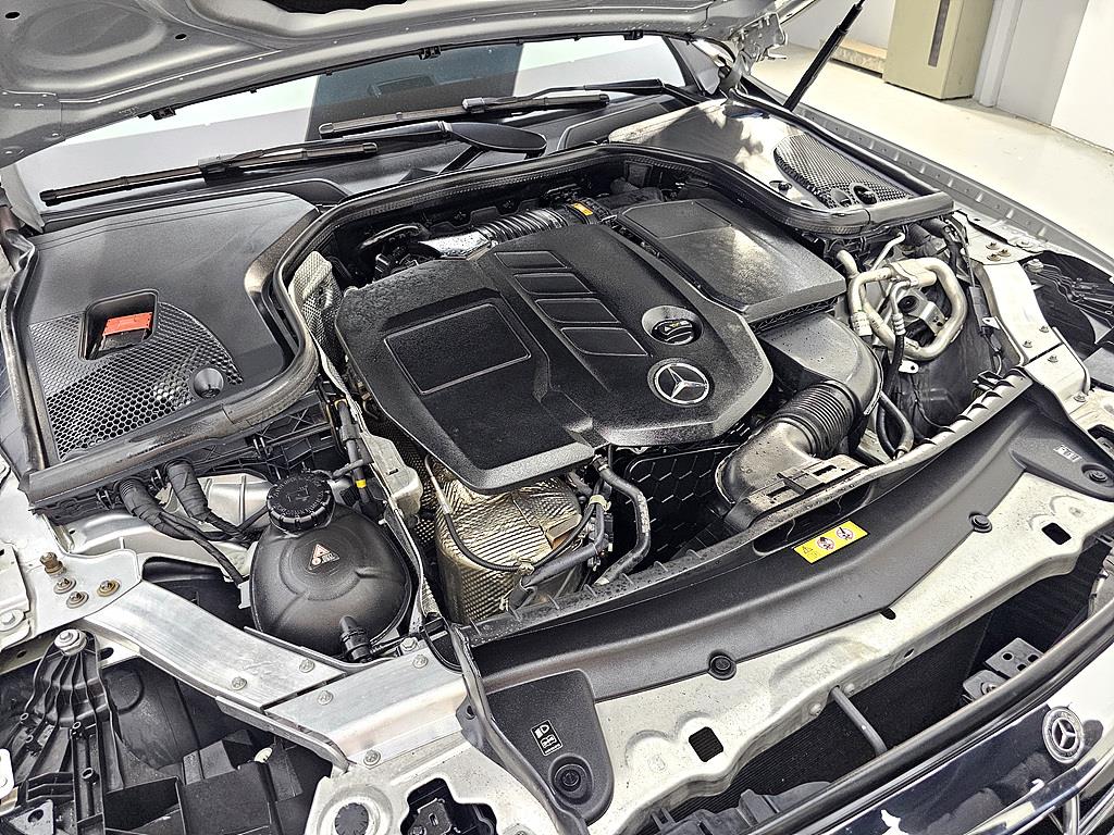 Mercedes Benz E class - Vista 8