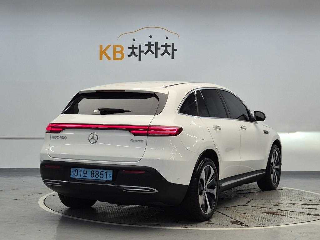 Mercedes Benz EQC - Vista 3