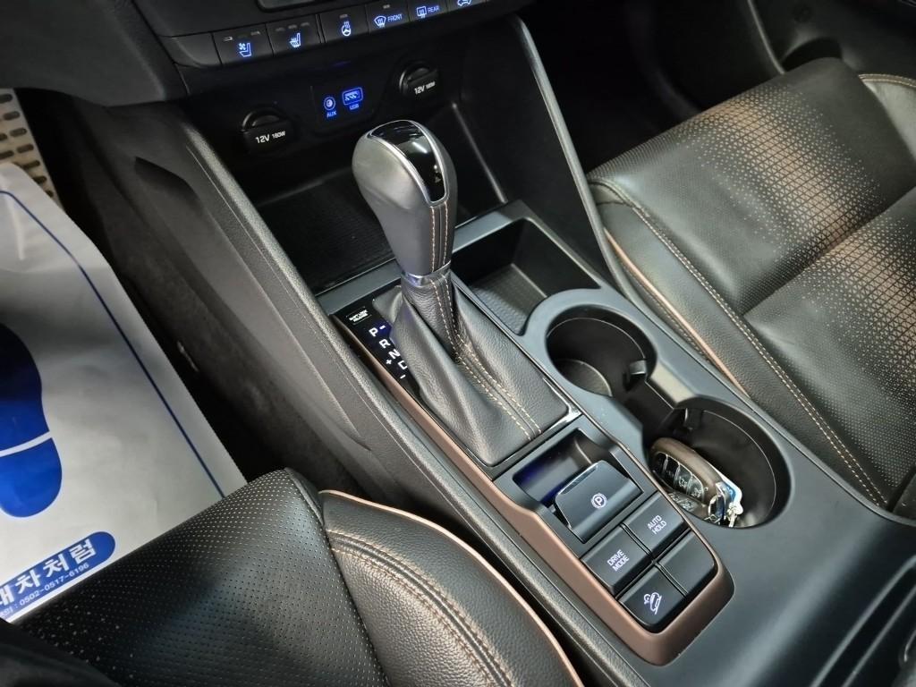 HYUNDAI Tucson - Vista 10