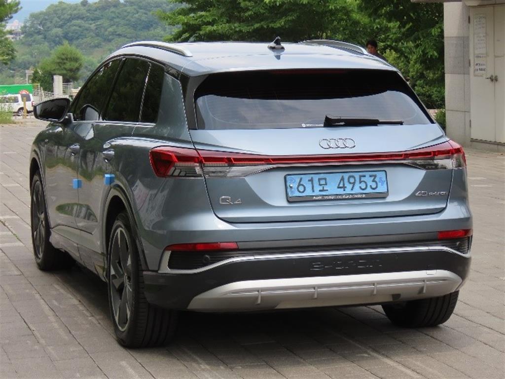 Audi Q4 - Vista 6