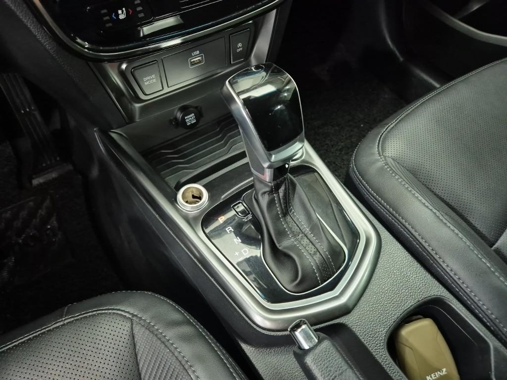 Ssangyong Tivoli - Vista 10