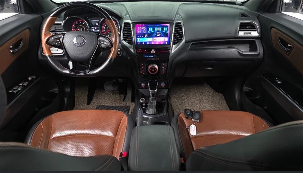 Ssangyong Tivoli - Vista 12