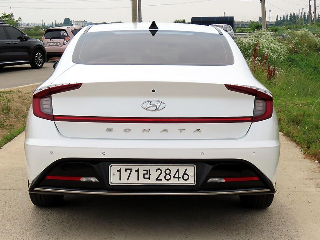HYUNDAI Sonata - Vista 6