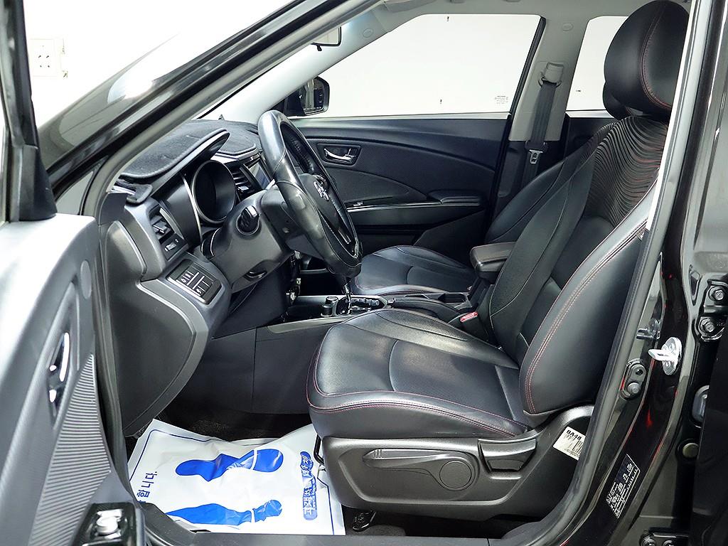 Ssangyong Tivoli 2016 Negro - Importación desde Corea - HF Imports Iquique - Foto 13