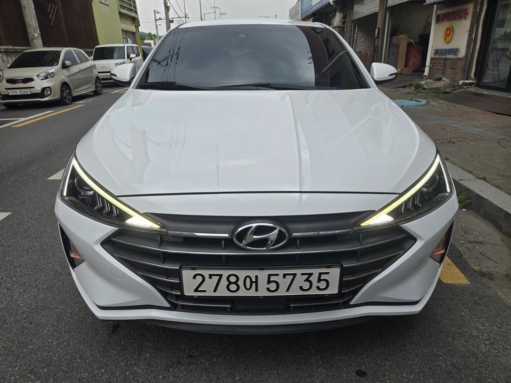HYUNDAI Avante 2020 Blanco - Importación desde Corea - HF Imports Iquique - Foto 1