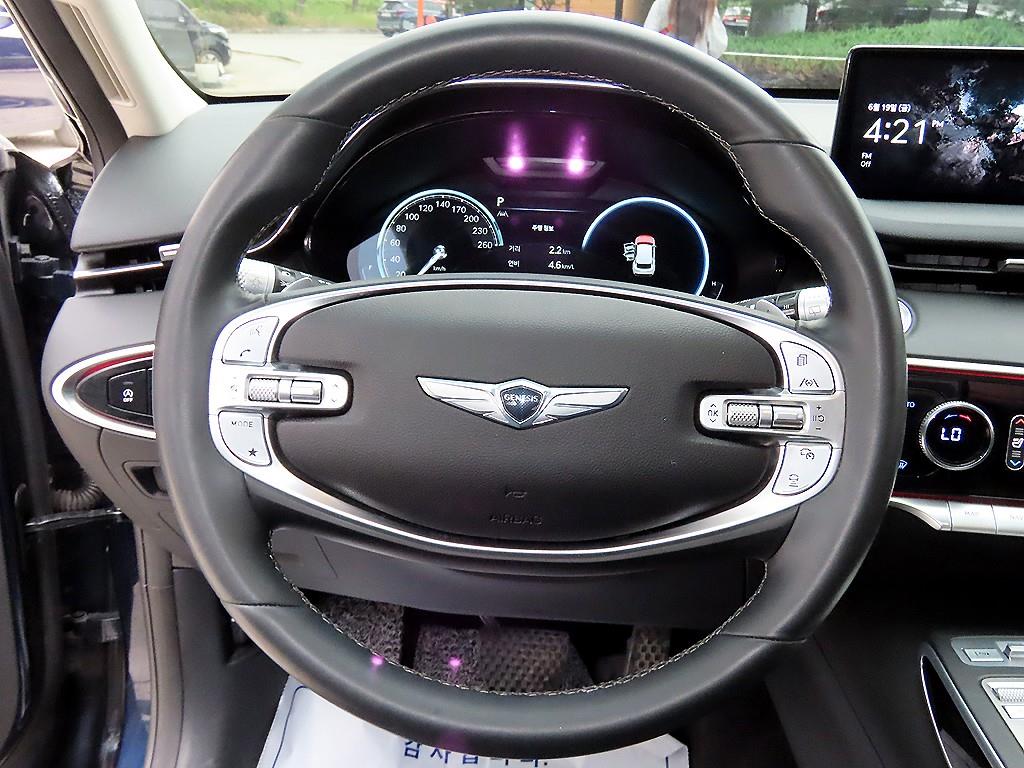 Genesis GV70 - Vista 10