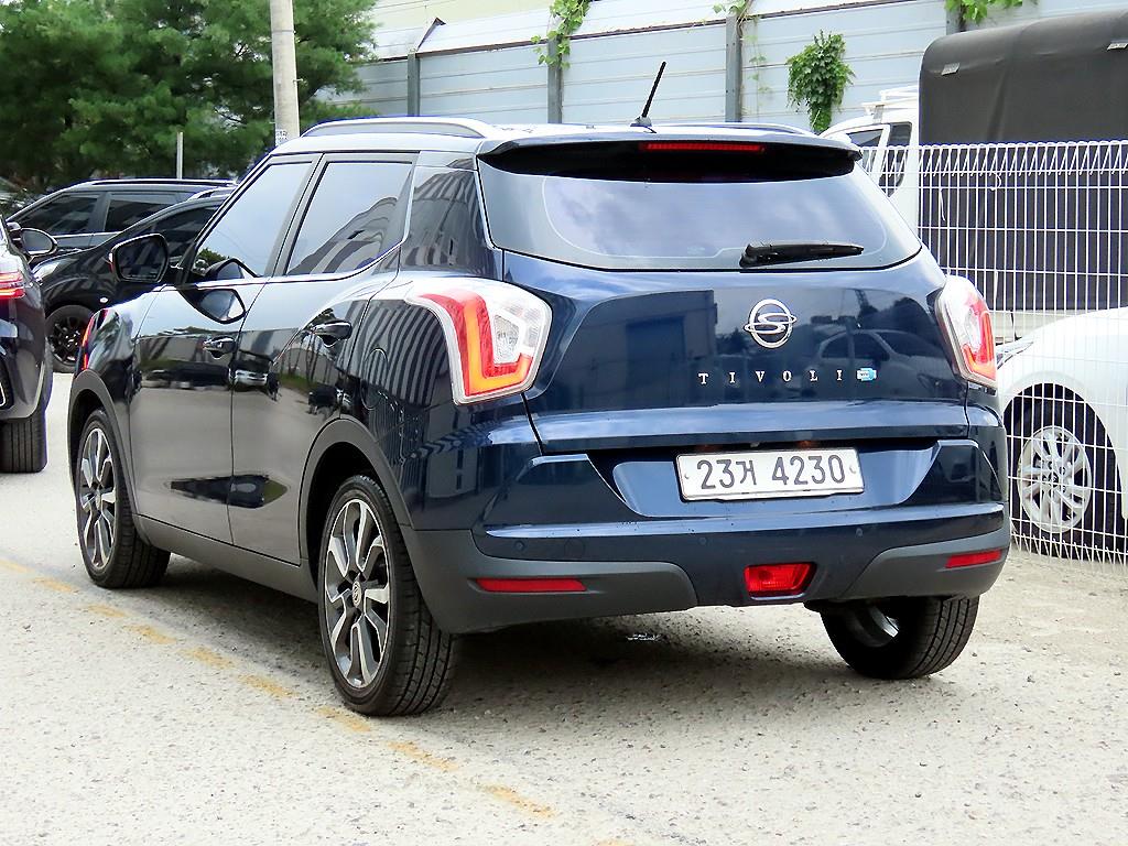 Ssangyong Tivoli - Vista 3