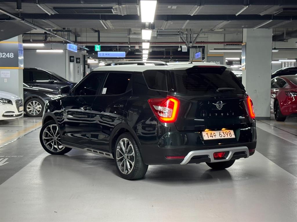 Ssangyong Tivoli - Vista 2