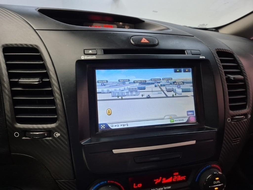 KIA K3 2015 Blanco - Importación desde Corea - HF Imports Iquique - Foto 15