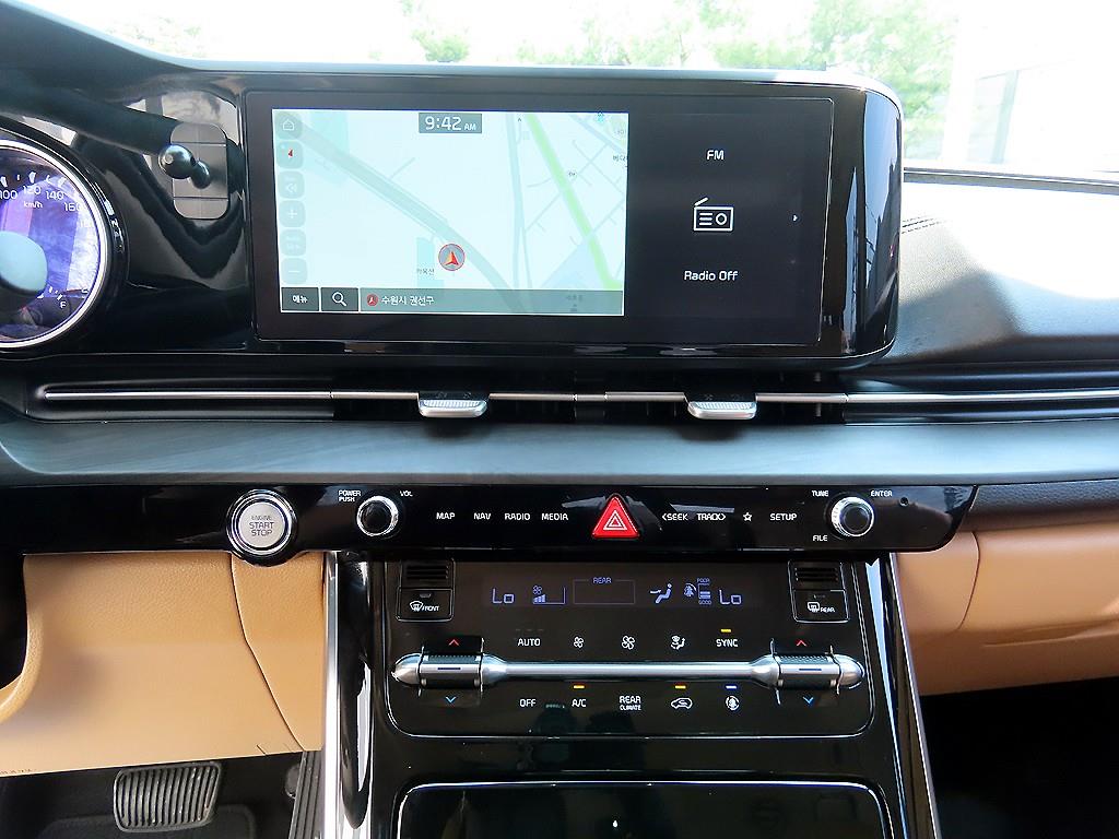 KIA Carnival - Vista 12