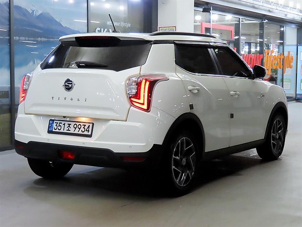 Ssangyong Tivoli - Vista 6
