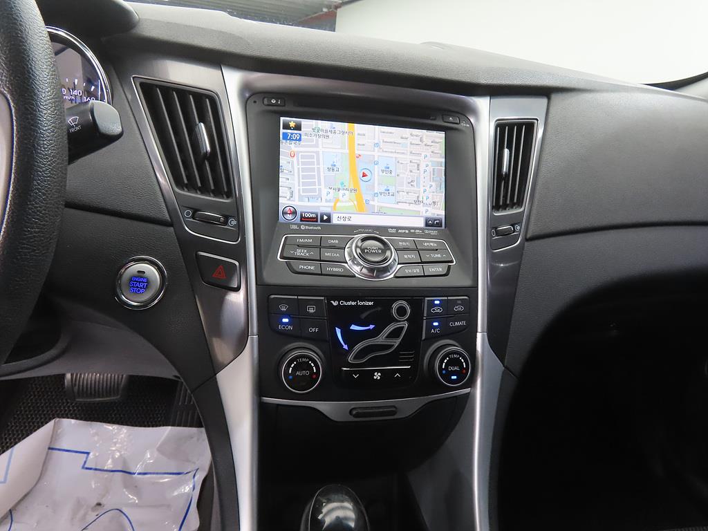 HYUNDAI Sonata - Vista 12