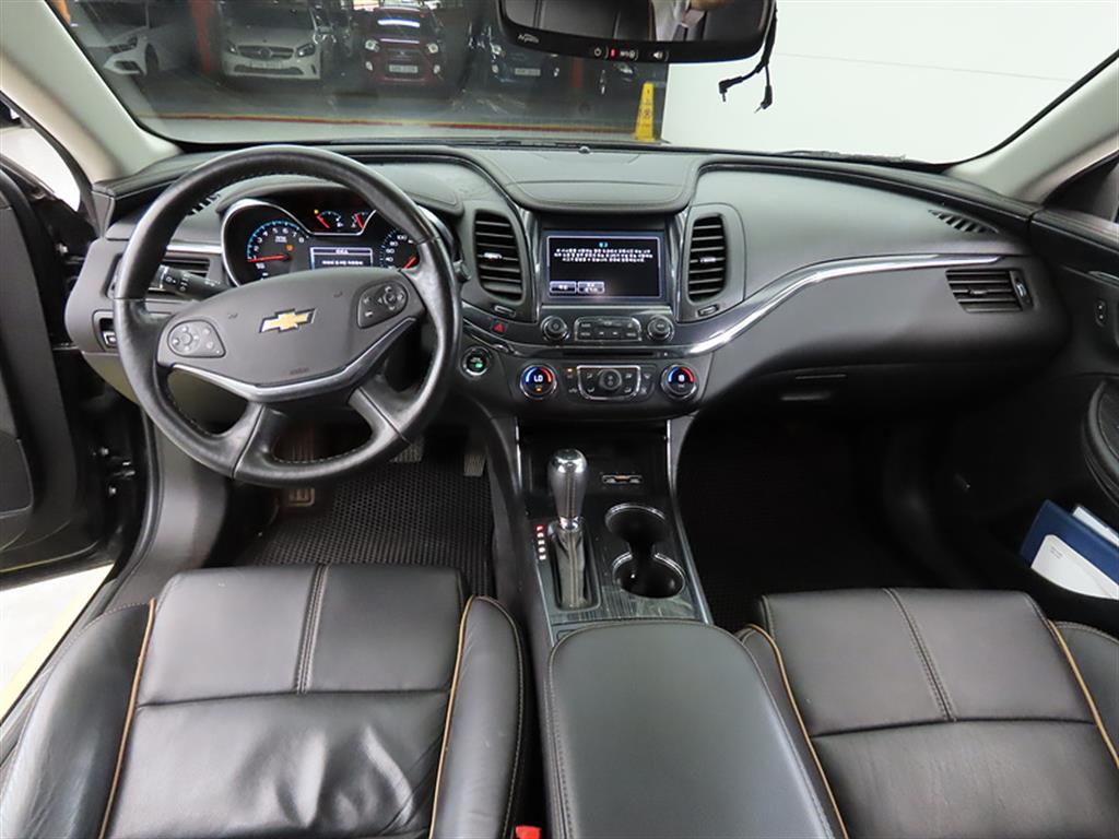 Chevrolet Impala - Vista 9