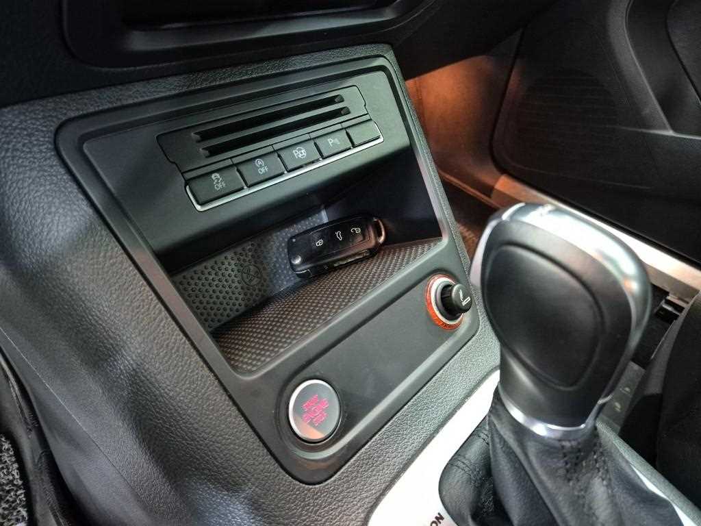Volkswagen Tiguan 2015 Negro - Importación desde Corea - HF Imports Iquique - Foto 18