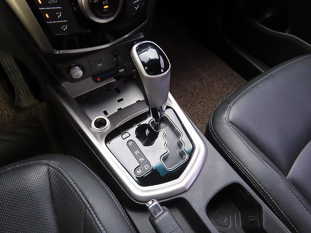 Ssangyong Tivoli - Vista 12