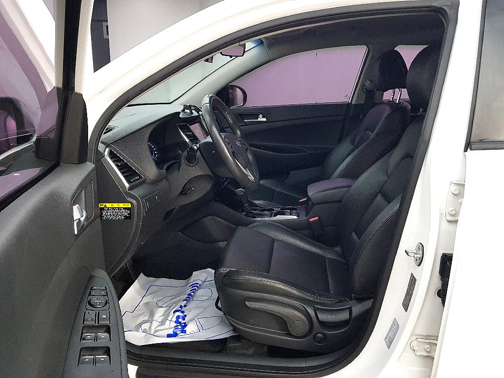 HYUNDAI Tucson - Vista 10