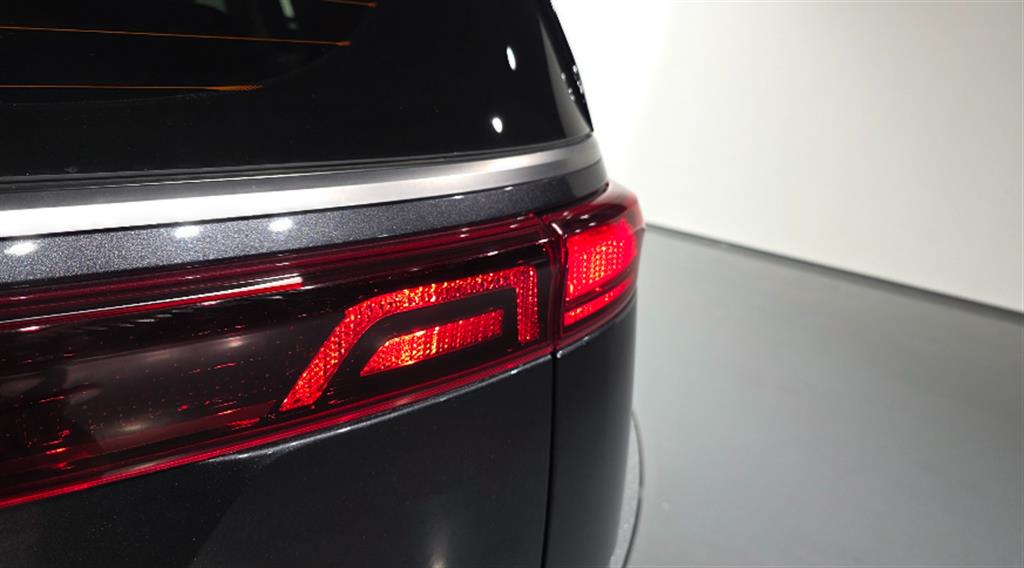 KIA Carnival - Vista 10