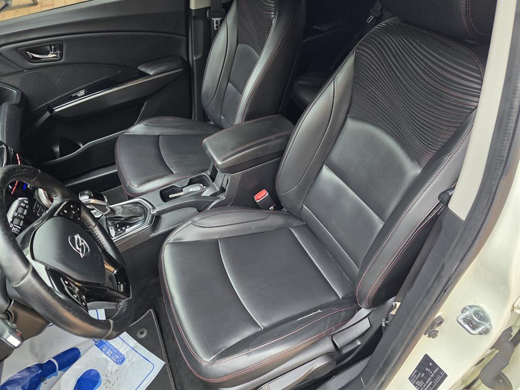 Ssangyong Tivoli - Vista 12