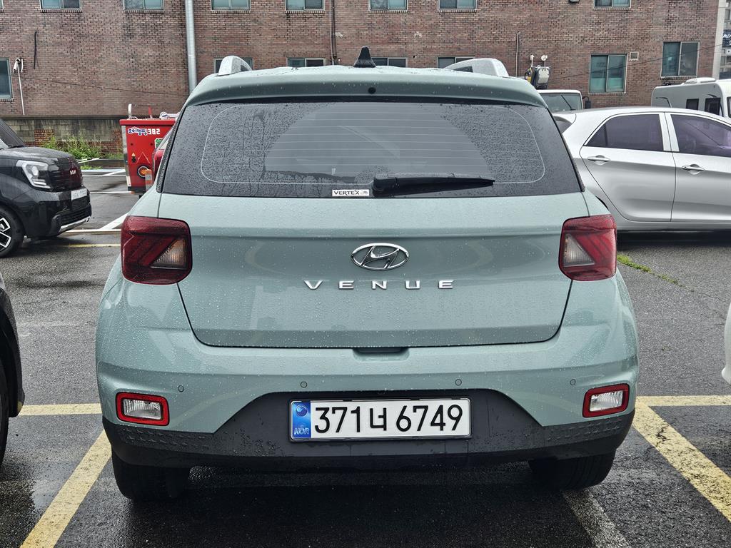 HYUNDAI Venue - Vista 3