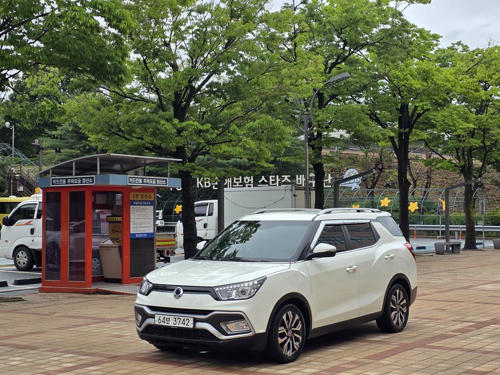 Ssangyong Tivoli - Vista 3