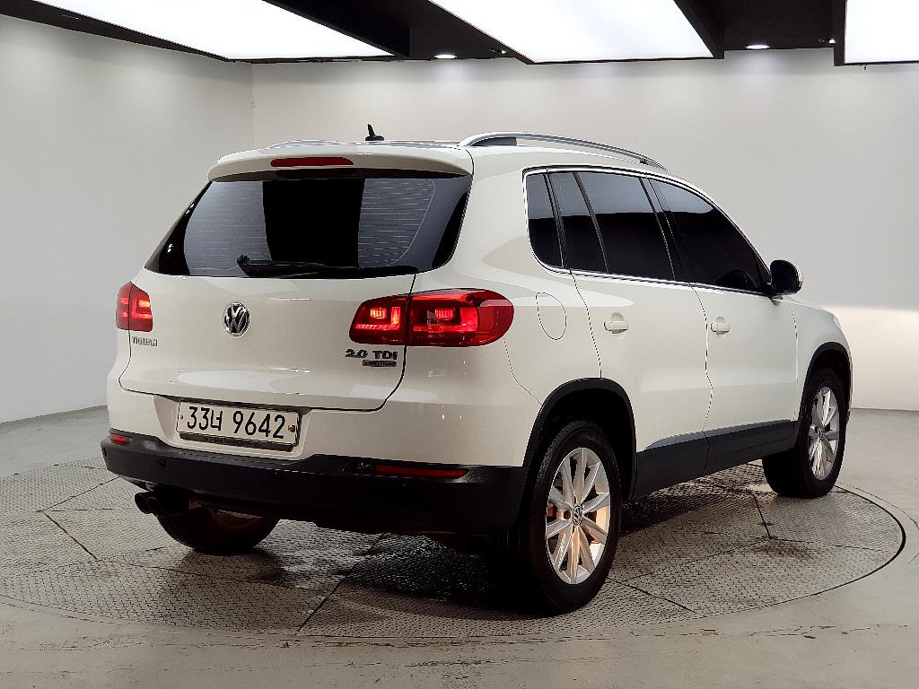 Volkswagen Tiguan - Vista 6