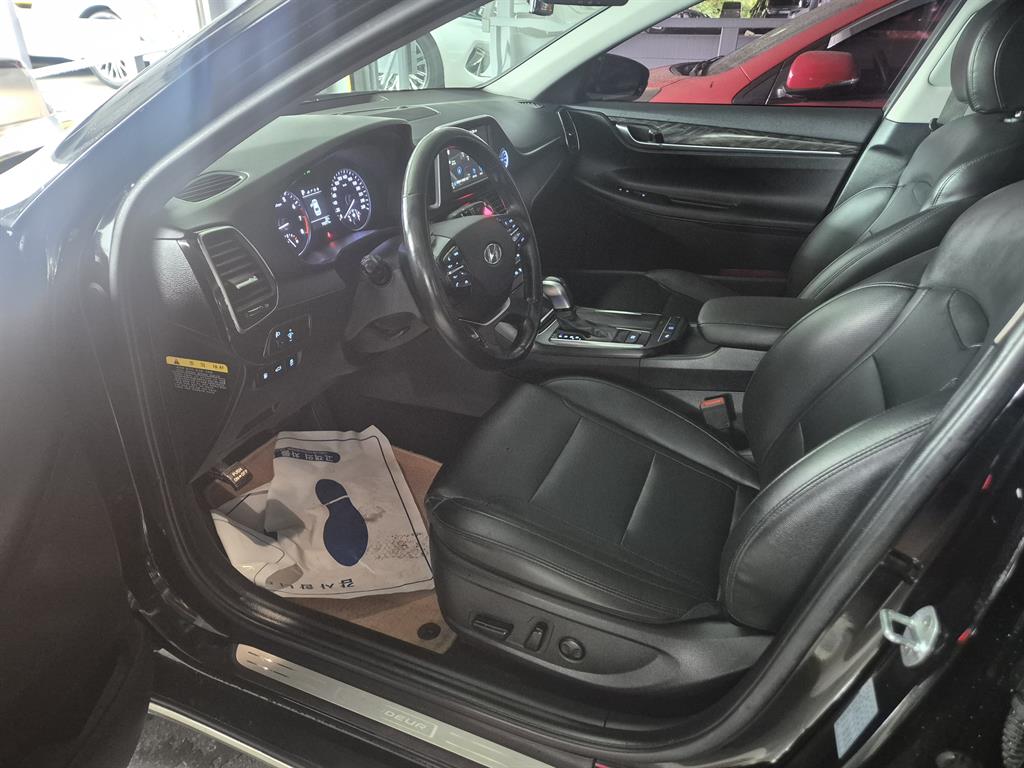 HYUNDAI Grandeur - Vista 10
