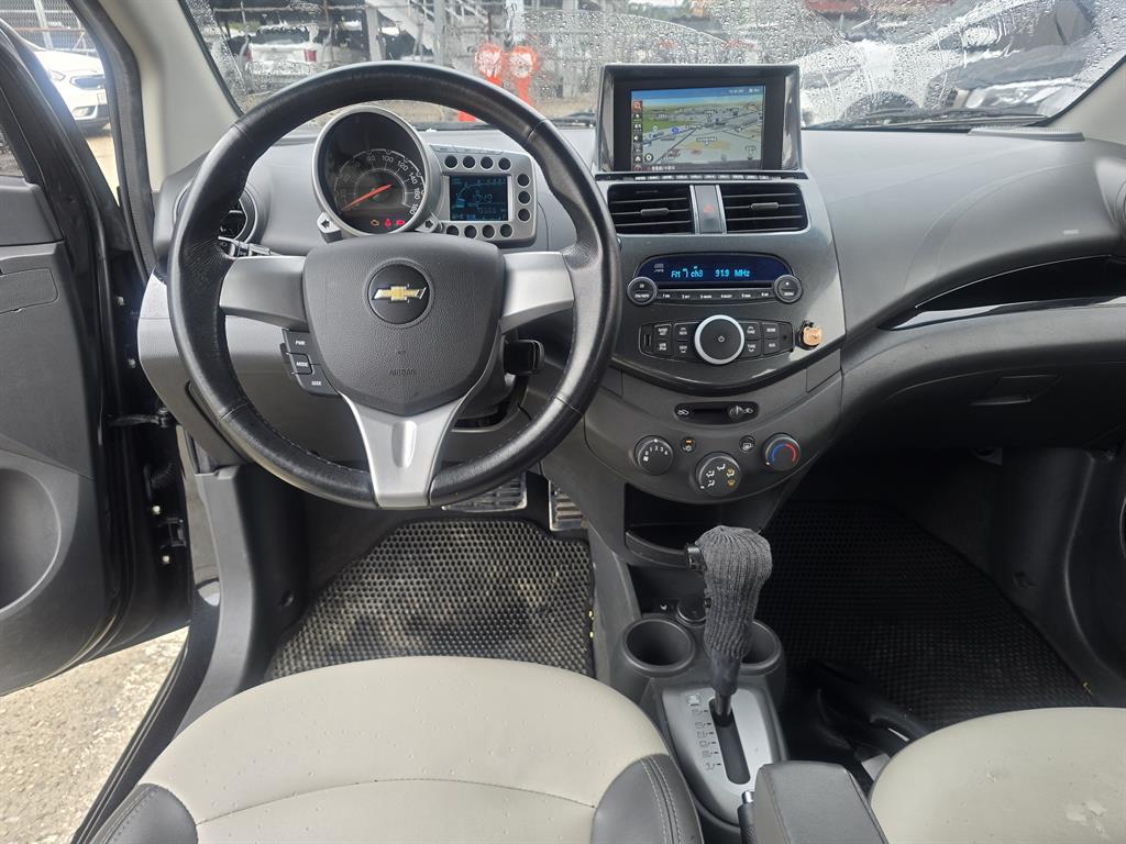 Chevrolet Spark - Vista 5