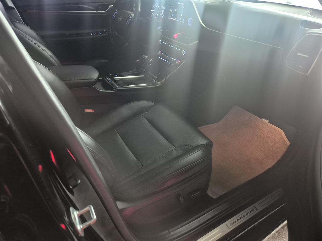 HYUNDAI Grandeur - Vista 8