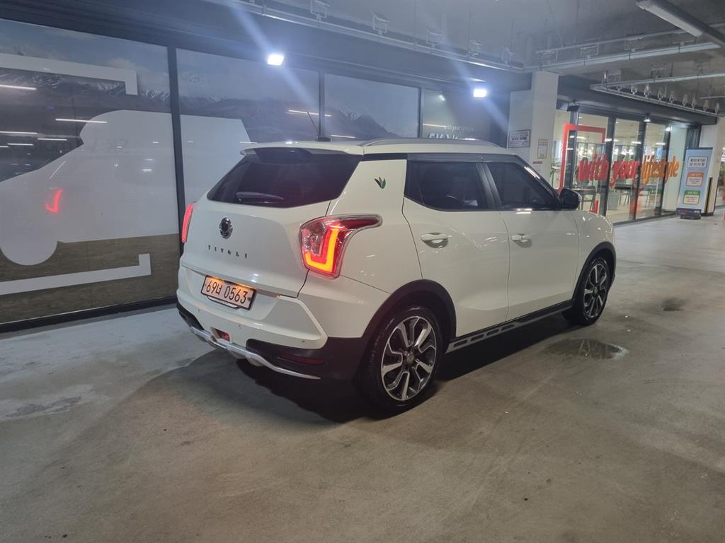 Ssangyong Tivoli - Vista 3