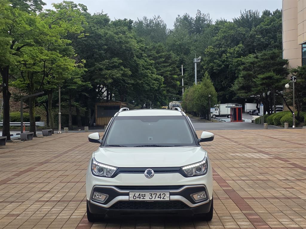 Ssangyong Tivoli 2019 Blanco - Importación desde Corea - HF Imports Iquique - Foto 1