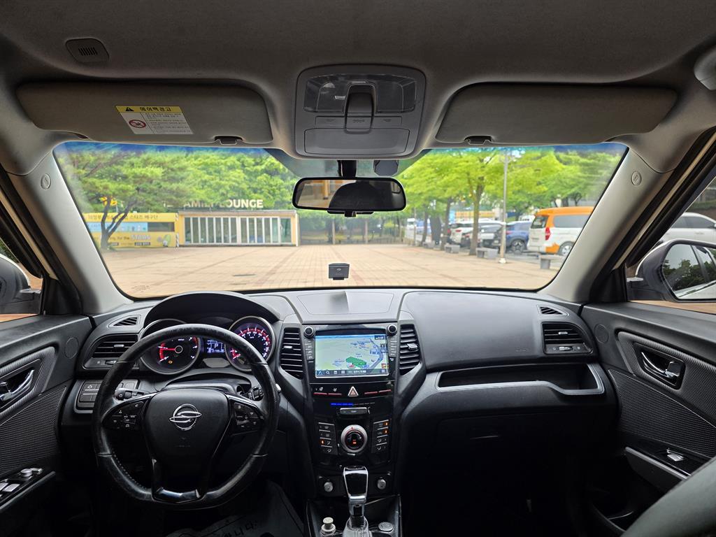 Ssangyong Tivoli - Vista 10