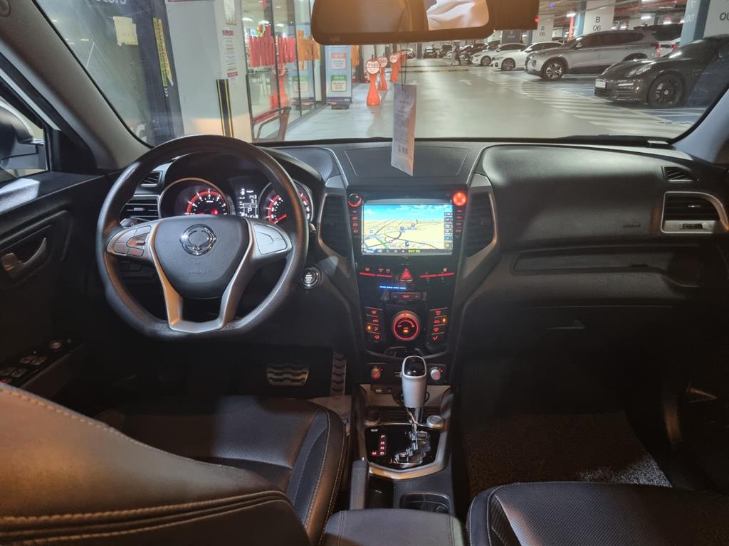 Ssangyong Tivoli - Vista 7