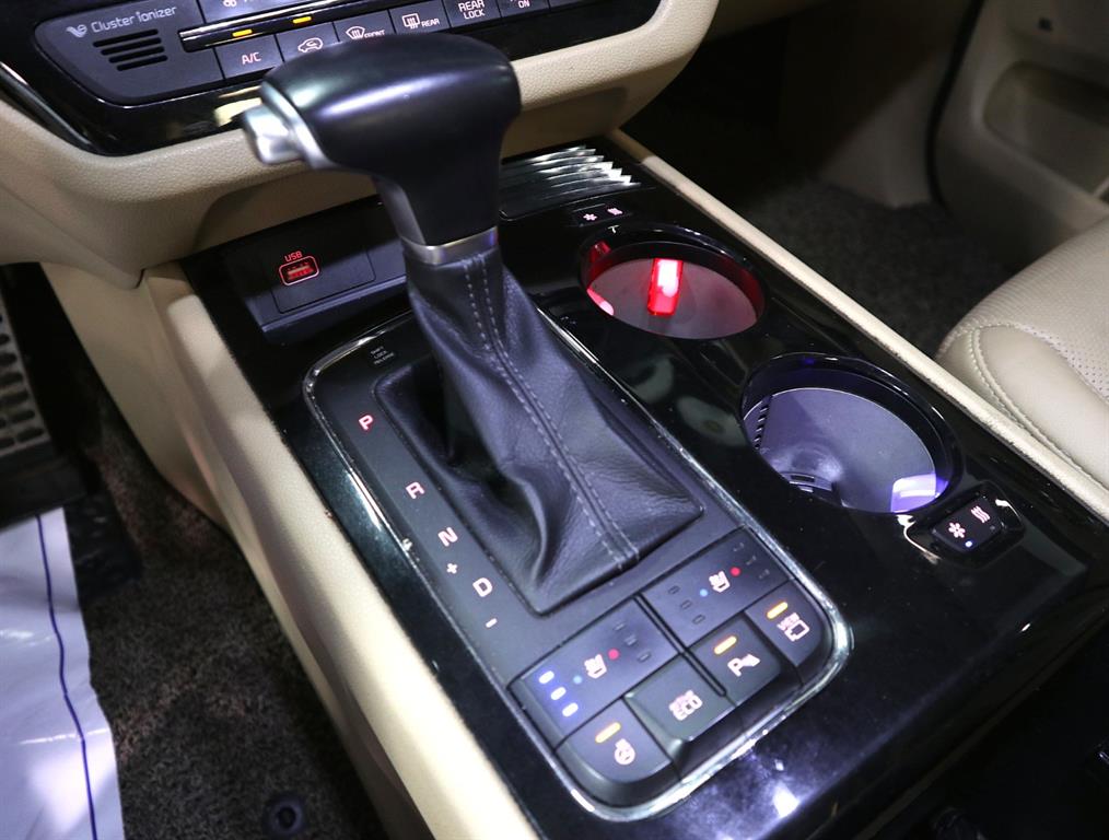 KIA Carnival 2018 Negro - Importación desde Corea - HF Imports Iquique - Foto 14
